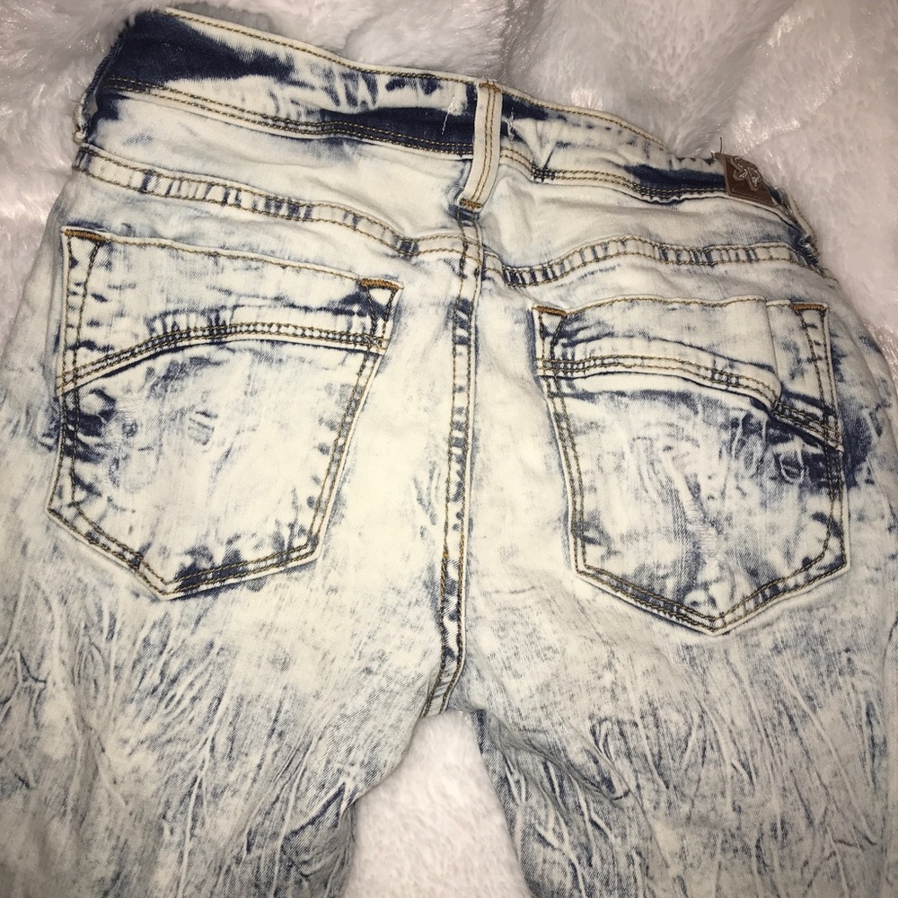 Distressed Ripped Jeans - Picture 2 of 4